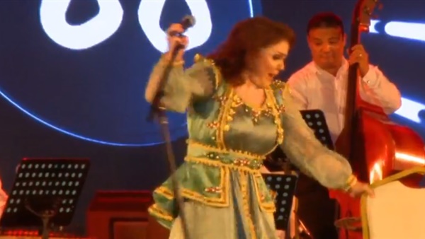 تهليل حجاج الجمعيات الأهلية والتضامن في وقفة عرفات