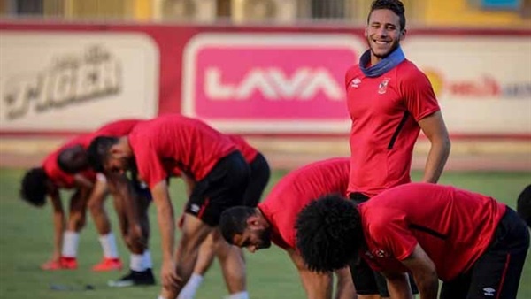 تدريبات تأهيلية لثنائي الأهلي بالمران الجماعي