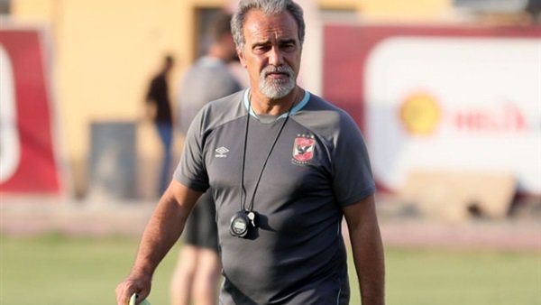 مران الأهلي.. لاسارتي يعقد محاضرة فنية للاعبين استعدادًا لبيراميدز
