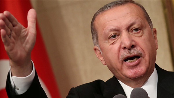 خبير سياسي: أردوغان ينتهك الديمقراطية بوضوح.. وهذا الدليل (فيديو)