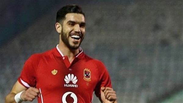 بعد هجوم جمهور الأهلي عليه.. وليد أزارو يغادر مطار القاهرة.. تعرف على السبب
