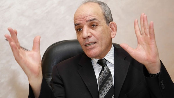 السيد عطا رئيس قطاع التعليم بالوزارة