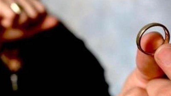 نسرين فى دعوى الخلع: ماسكني تريقة على جسمى
