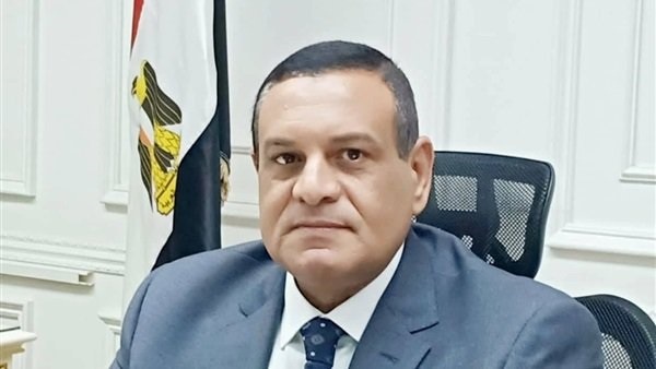 اللواء هشام آمنة محافظ البحيرة