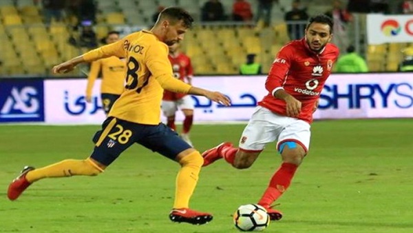 كهربا بقميص الاهلي
