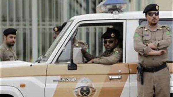 شابان سعوديان يدهسان بالعمد مقيمًا هنديًا حتى الموت