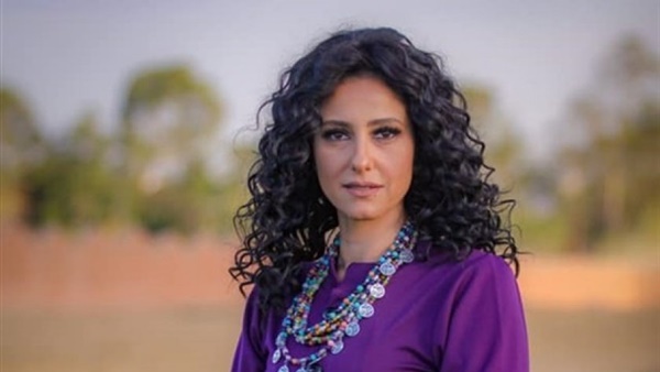 الفنانة حنان مطاوع