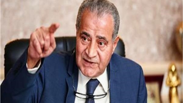وعود الوزير.. بدالو التموين ينتظرون زيادة أصناف السلع المدعمة إلى 100 بدلا من 20.. التجار يطالبون بالمساواة بالمجمعات الاستهلاكية