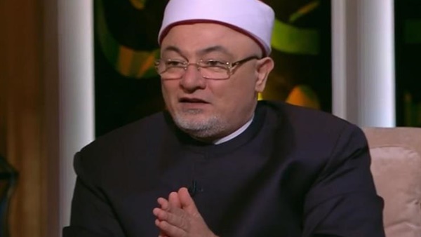 خالد الجندي يحذر العلماء من التحدث عن آرائهم الشخصية باسم مؤسسات الدين (فيديو)