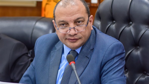 رئيس جامعة بني سويف: بطاقة إلكترونية لكل طالب في بداية العام الدراسي