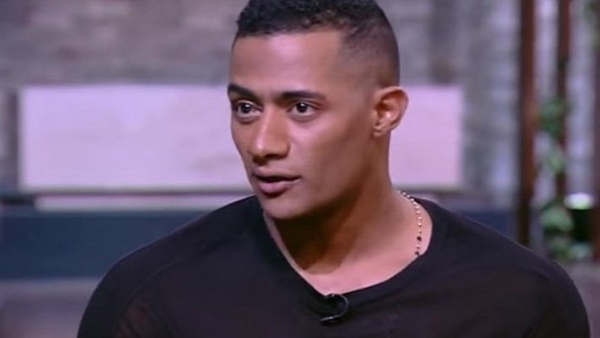 محمد رمضان يكشف أسباب ظهوره عاريا في حفلاته