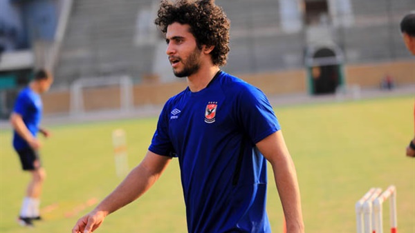 محمد محمود، لاعب الفريق الأول لكرة القدم بالنادي الأهلي