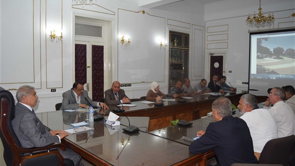 محافظ المنيا يوجه بتطوير المنطقة المحيطة بمسجد الفولي