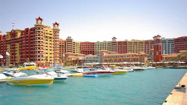 الإسكان تفتح باب الحجز لـ46 فيلا نصف تشطيب بمركز مارينا العلمين السياحي