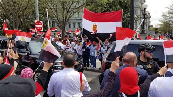 بهتاف تحيا مصر.. الجالية المصرية تستقبل السيسي في نيويورك (فيديو)