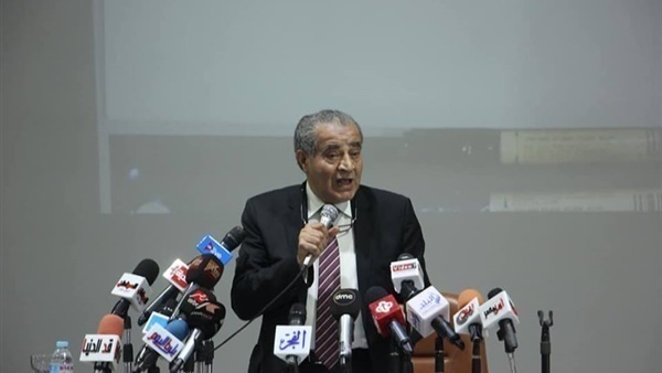 وزير التموين يفتتح عدداً من مراكز الخدمة المطورة بالجيزة