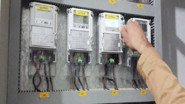 لو المستأجر مدفعش فواتير استهلاك الكهرباء.. الحل في تحويل عداد الوحدة لـ مسبق الدفع