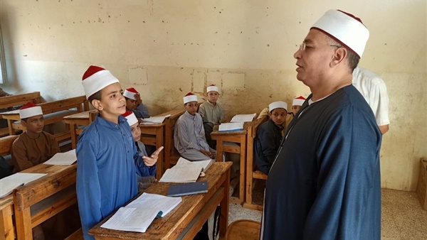 رئيس منطقة سوهاج الأزهرية يتفقد معاهد طما