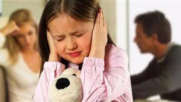 خبير قانوني: إذا أختار الأطفال حضانة الأب تطرد الأم من مسكن الزوجية