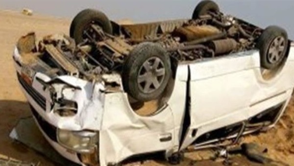 إصابة 14 شخصًا بينهم ضابط حربية فى انقلاب سيارة بطريق الشرفا بالمنيا
