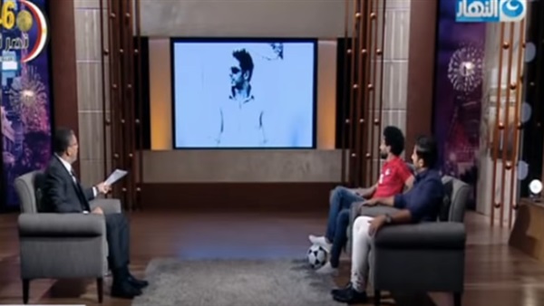 شبيه محمد حماقي: أشعر بالمعاناة.. وأحيانا بتظلم بسببه (فيديو)