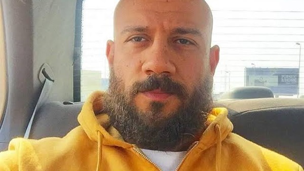 الموت يفجع الفنان أحمد مكي