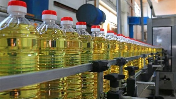 طرح نوع جديد من الزيت على البطاقات التموينية.. التموين تواصل استيراد السلع الأساسية.. متحدث الوزارة: نحاول تعظيم المخزون