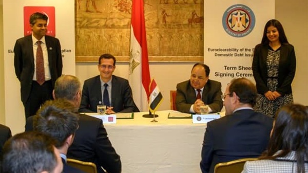 المالية: توقيع اتفاقية لربط إصدارات أدوات الدين الحكومية المصرية بالعملة المحلية