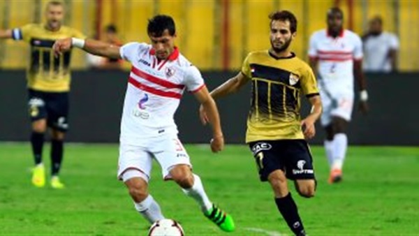 لاعبو الزمالك يصلون استاد السلام لمواجهة المقاولون