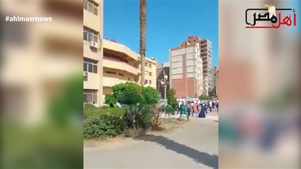 طالبة تحاول الانتحار من أعلى مبنى جامعة الزقازيق (فيديو)