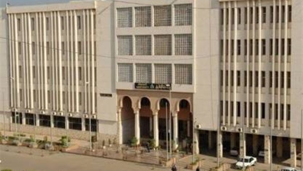 بعد فشل انتحار طالبة.. جامعة الزقازيق تشكل لجنتين طب نفسي وشرعي للكشف عليها