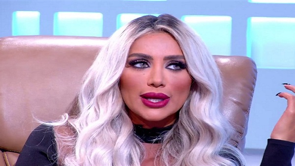 الفنانة والإعلامية اللبنانية مايا دياب