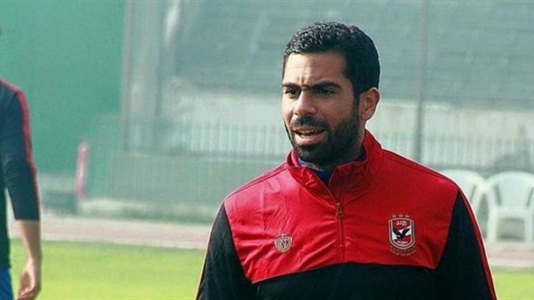 النجم أحمد فتحي الظهير الأيمن للنادي الأهلي
