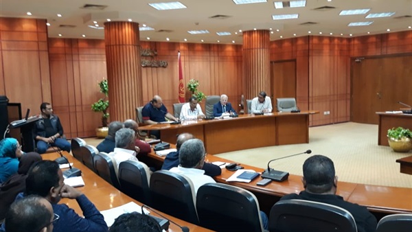 الغضبان: إزالة كافة التعديات على شاطئ بورسعيد وحصر جميع الأسواق العشوائية