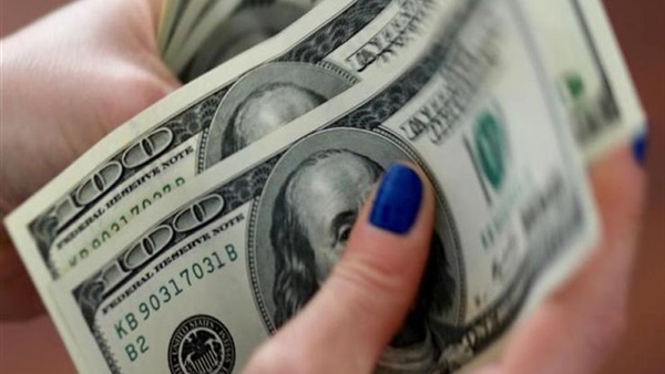 الدولار يستقر أمام الجنيه.. تعرف على أسعار العملات اليوم في البنوك