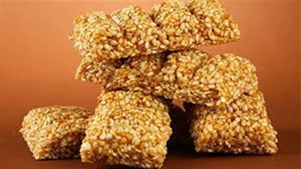 بمناسبة المولد النبوى.. طريقة عمل السمسمية داخل المنزل
