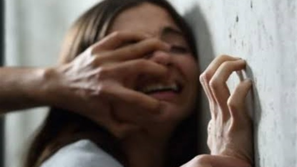 5 أشخاص يتناوبون على اغتصاب فتاة عمرها 14 عامًا