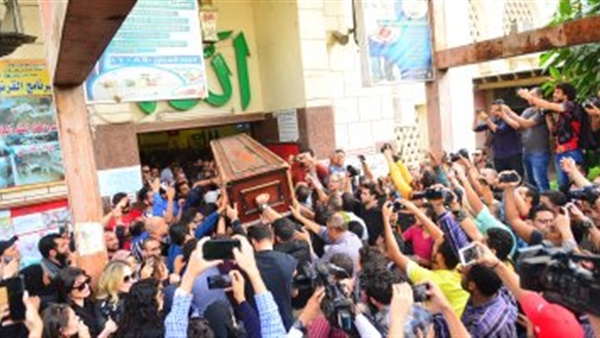شاهد ماذا فعل نجوم الفن في جنازة هيثم احمد زكي