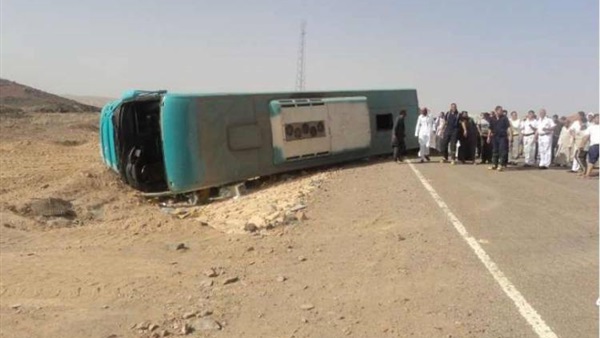 إصابة 38 طالبًا في انقلاب أتوبيس بقنا