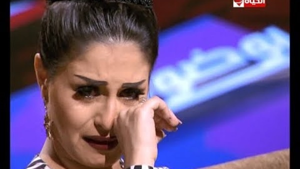 تعرض الفنانة منة فضالي لحادث سير