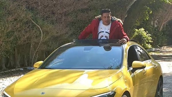 بعد انتقاده بسبب سيارته المرسيدس.. حمو بيكا غاضبا: الناس متعرفش أنا بنيت نفسي إزاي