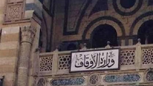كيف تحكم الأوقاف سيطرتها على 120 ألف مسجد؟.. إلغاء صلاة الجمعة في الزوايا الصغيرة.. ووقف خطباء لخروجهم عن موضوع الخطبة..