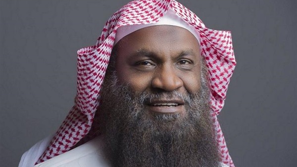 إمام الحرم المكي السابق: النبي كان يستمع الأغاني وعدل أغنية لإحدى المطربات