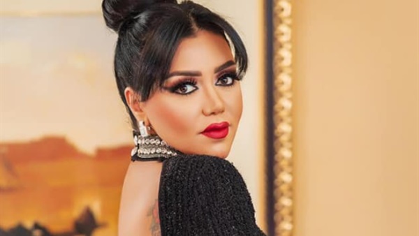 رانيا يوسف تنشر صورًا جديدة لإطلالتها المثيرة في مهرجان القاهرة السينمائي