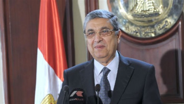 الدكتور محمود شاكر وزير الكهرباء