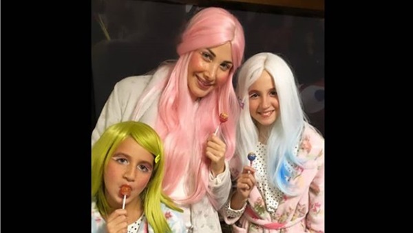 نانسي عجرم وبناتها
