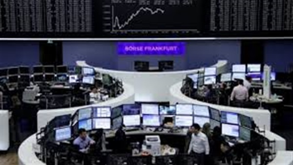 الفرنسي باتريس كارتيرون المدير الفني للفريق الأول لكرة القدم