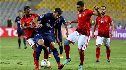 الأهلي يتعادل سلبيا