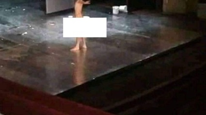 ماذا تحكي قصة العرض