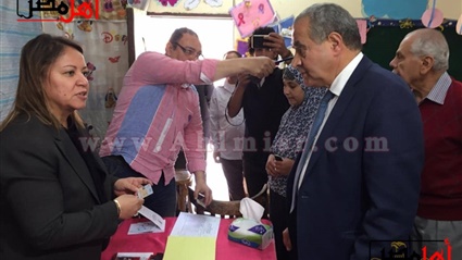 وزير التموين يدلي